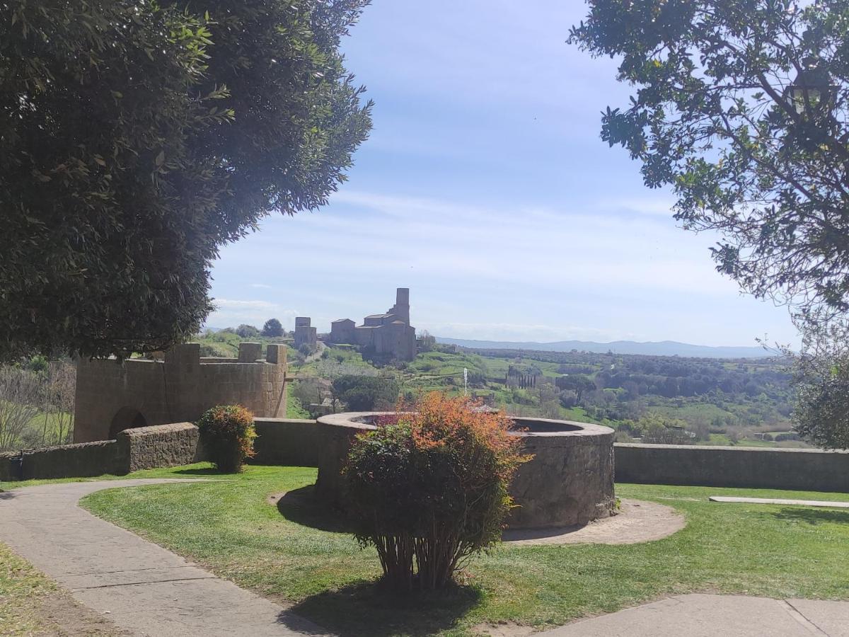 Alloggio Largo Consalvi Tuscania Exterior photo